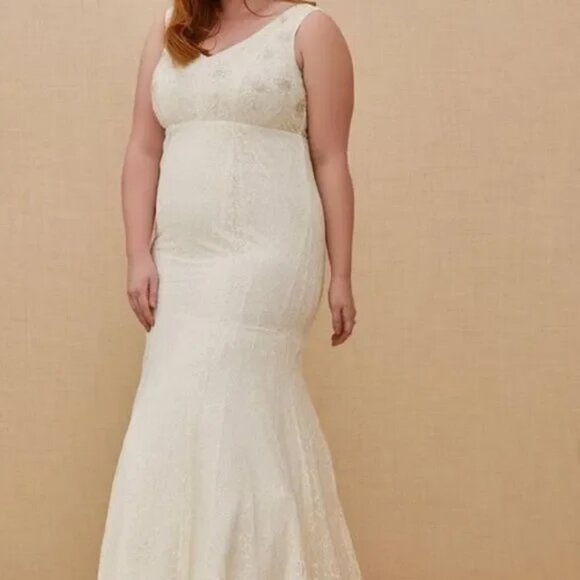 NWT Torrid Ivory Lace Beaded Sleeveless Mermaid Wedding Dress - Picture 1 of 13